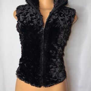 Cejon Plush Black Vest